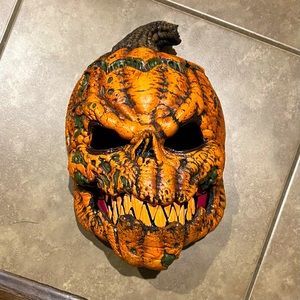 “Dark Harvest” Jack-O-Lantern Mask Pumpkin Head: Jaw Moves!